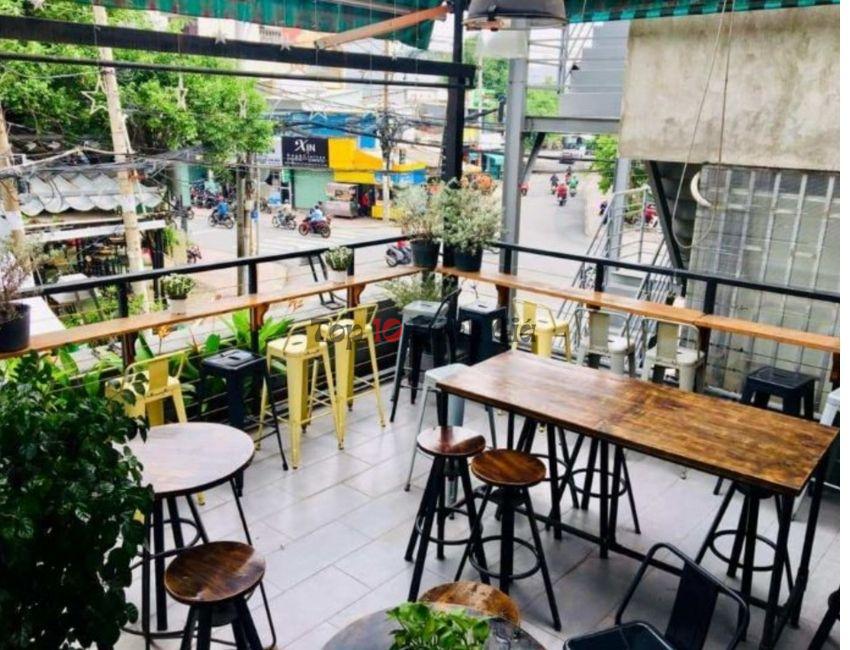 Quán Bee Coffee & Tea - Cafe Thủ Đức Theo Phong Cách Retro 