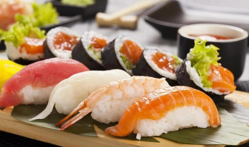 Quán Ăn Ngon Tại Quận 6 - Sushi Moon