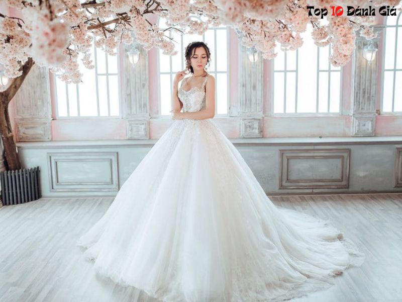 Áo cưới Xinh Xinh - Dịch vụ trang trí tiệc cưới TPHCM